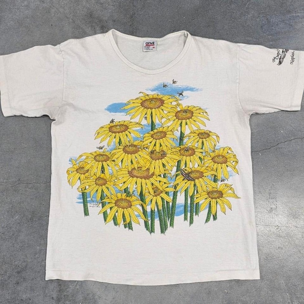 80s vintage white sunflower nature habitat butterfly graphic Anvil tag size M